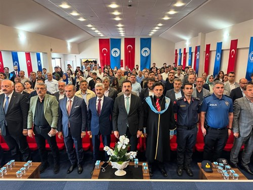 Araklı Ali Cevat Özyurt Meslek Yüksekokulu 2024/2025 Akademik Yılı Mezuniyet Töreni